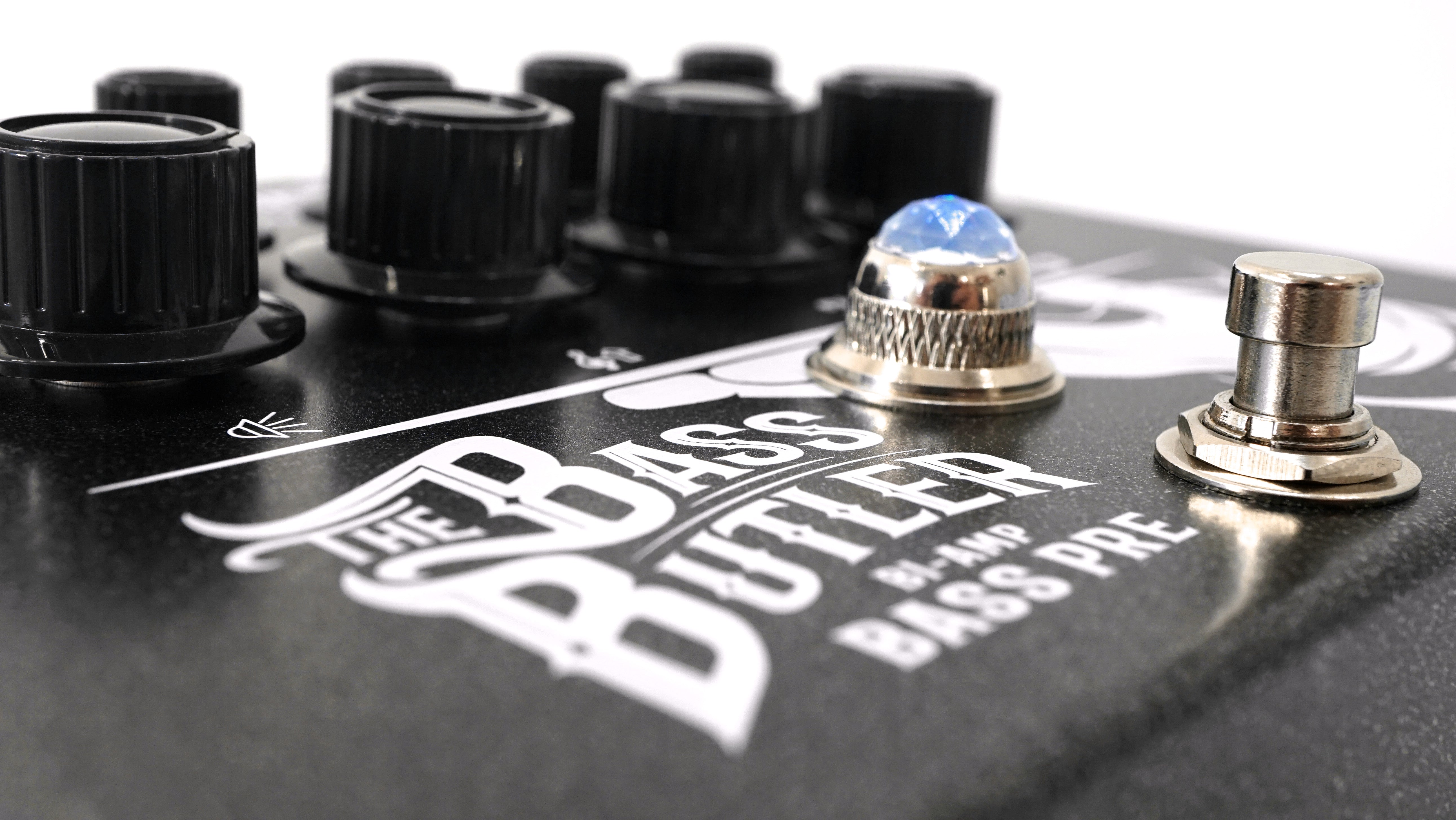 Orange BASS BUTLER ベースプリアンプ Orange Bass Butler | Bi-Amp Bass Preamp Pedal – Orange Music