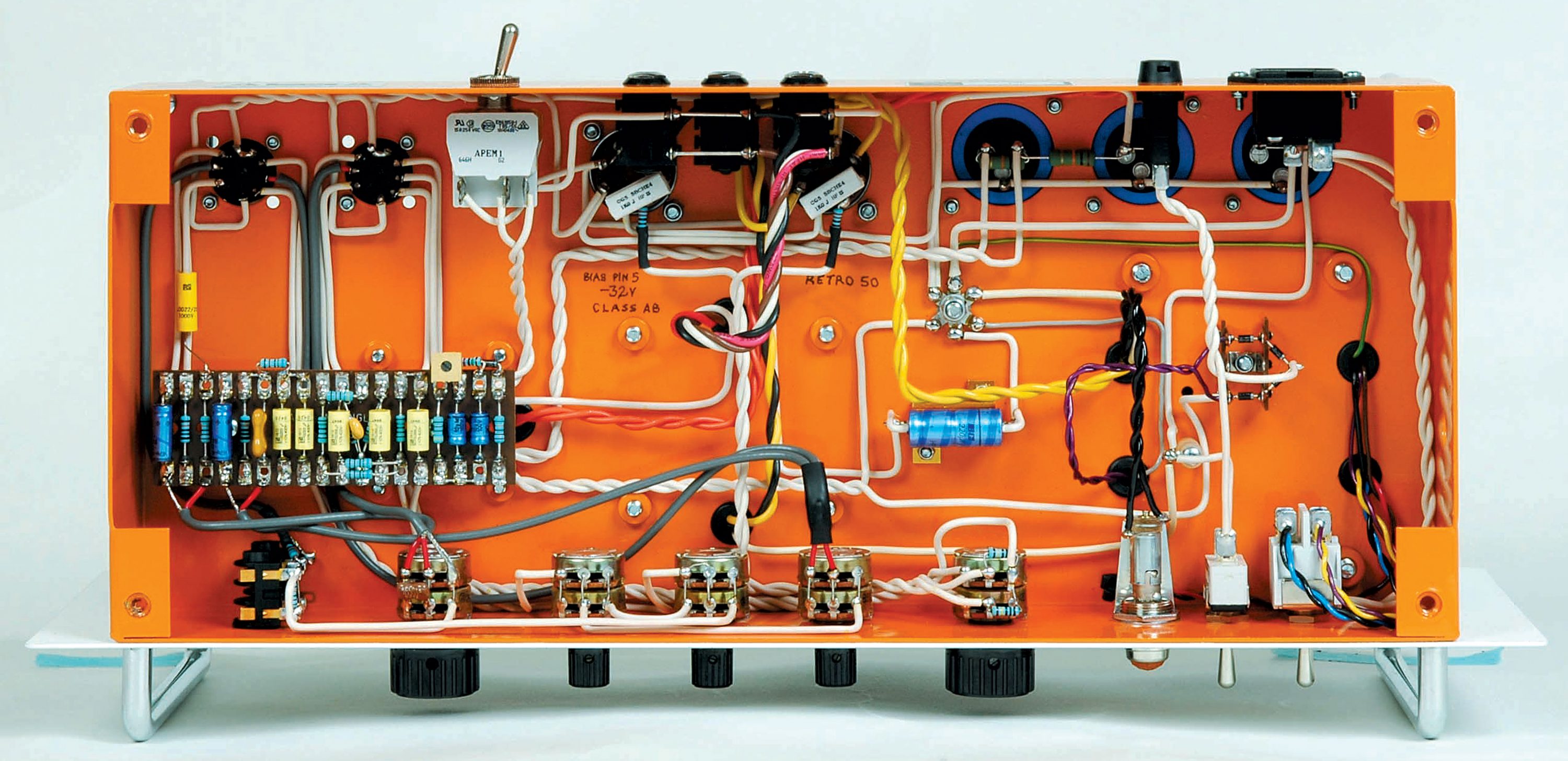 1969 – Shaping the Orange Sound – Orange Amps